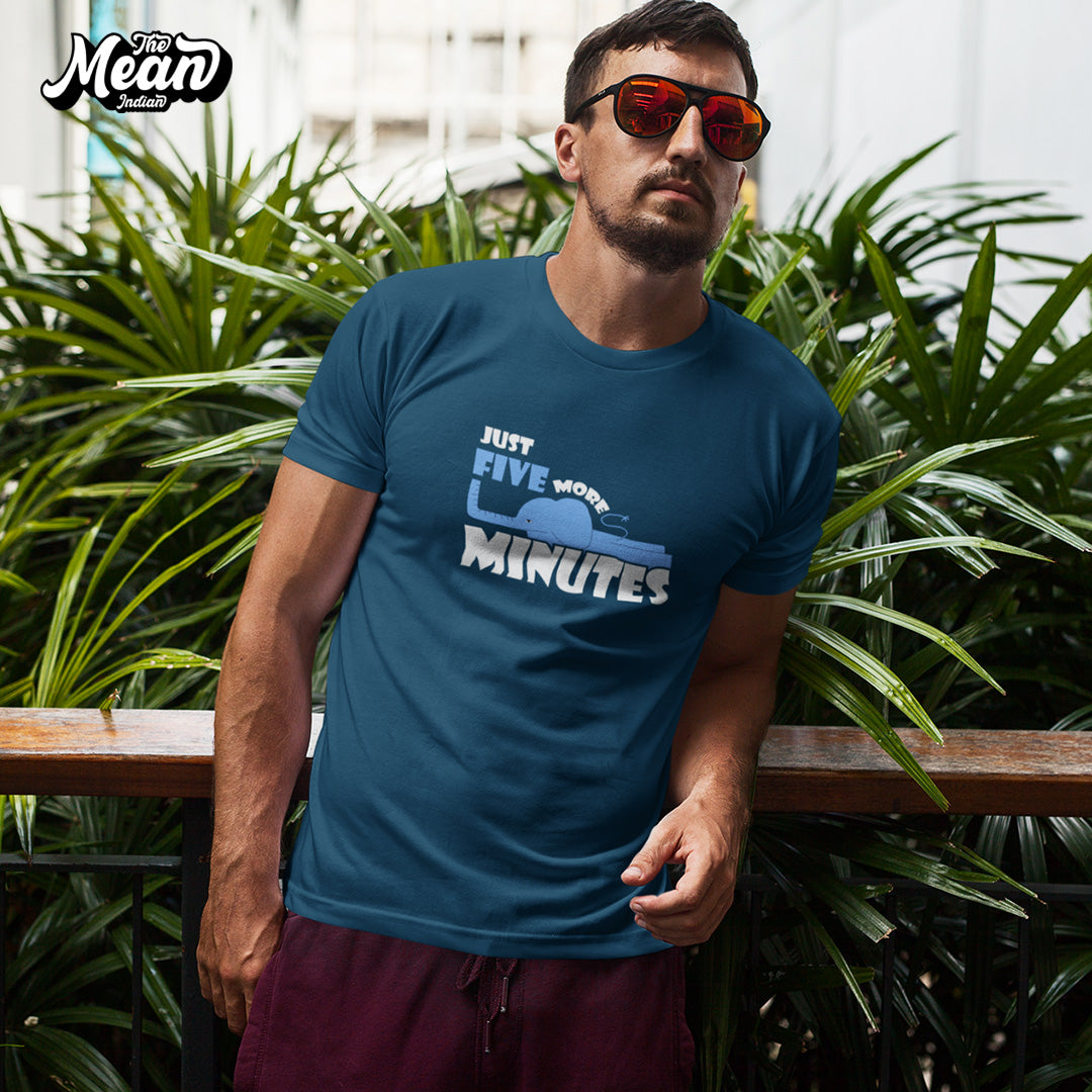 Just Five More Minutes - Men's T-shirt The Mean Indian Store