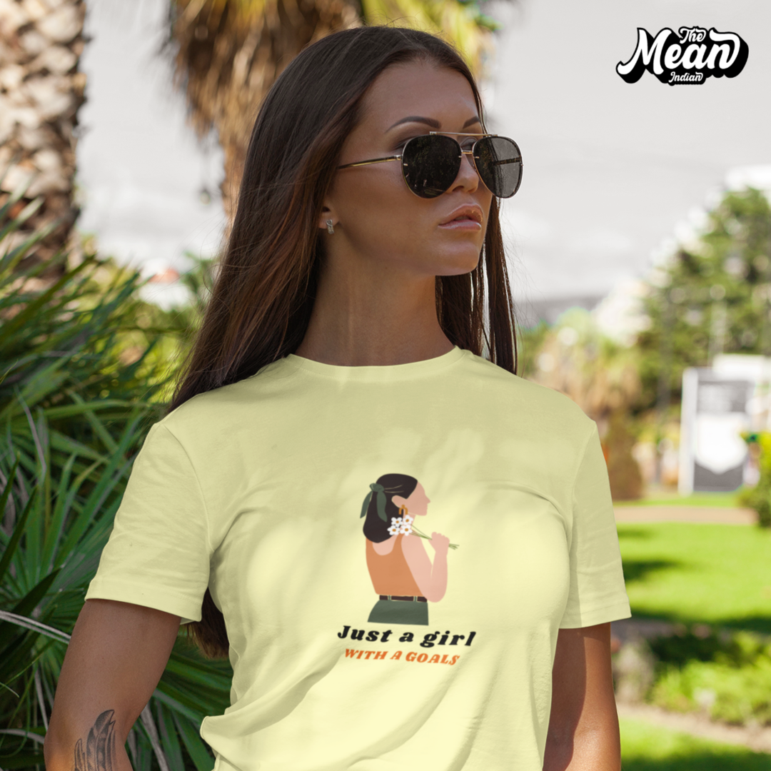 Just a girl with goals - Boring Women's T-shirt The Mean Indian Store