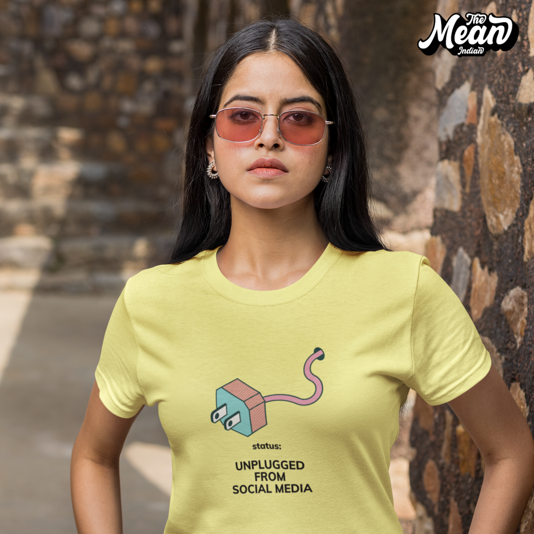 Unplugged from Social Media -  Boring Women's T-shirt The Mean Indian Store